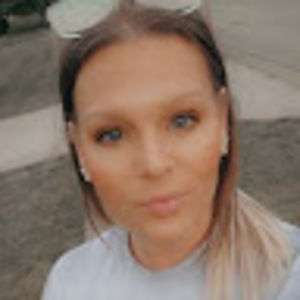 Meet your Posher, Leslie